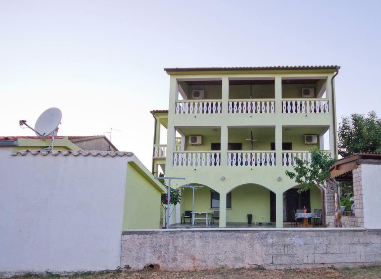 Holiday Home Matosevic ميدولين المظهر الخارجي الصورة