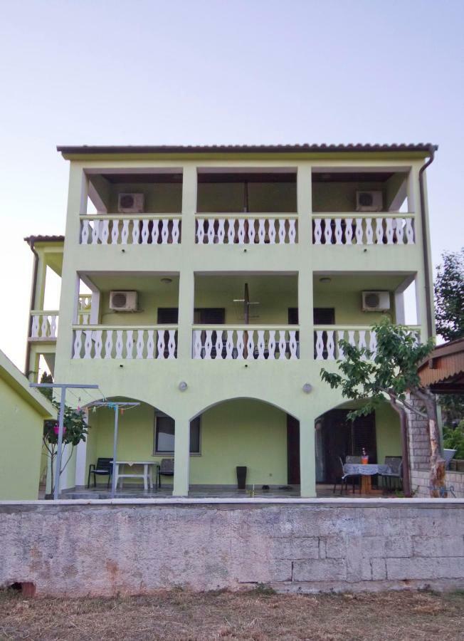 Holiday Home Matosevic ميدولين المظهر الخارجي الصورة